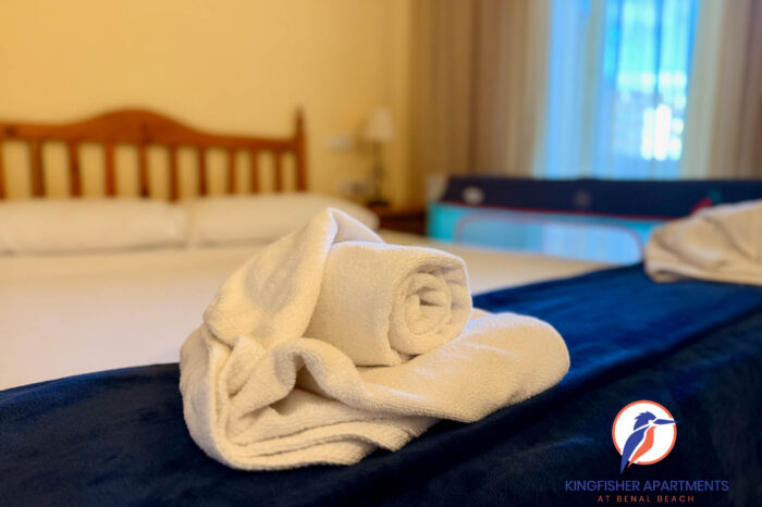 Family Suite Apartment - Bedroom - Cot - Benal Beach - Kingfisher Apartments - Holiday Rentals