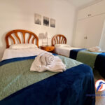 Apartamento de un dormitorio - Dormitorio - Dos camas individuales - Benal Beach - Kingfisher Apartments - Alquileres vacacionales