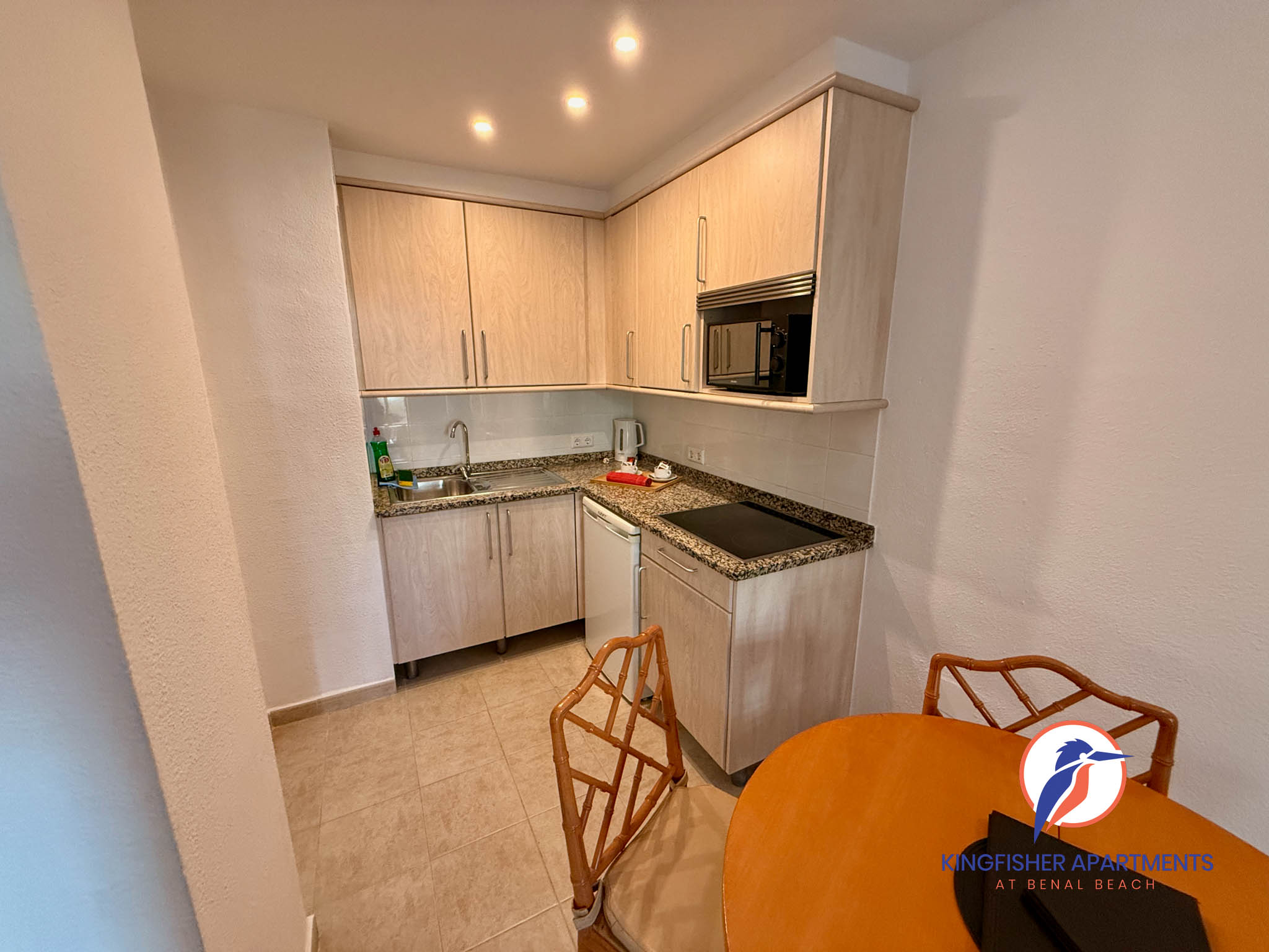 Apartamento de un dormitorio con cocina americana en Benal Beach - Kingfisher Apartments - Alquileres vacacionales