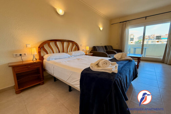 Studio Suite Apartment - Lounge - Doppelbett - Benal Beach - Kingfisher Apartments - Ferienwohnungen
