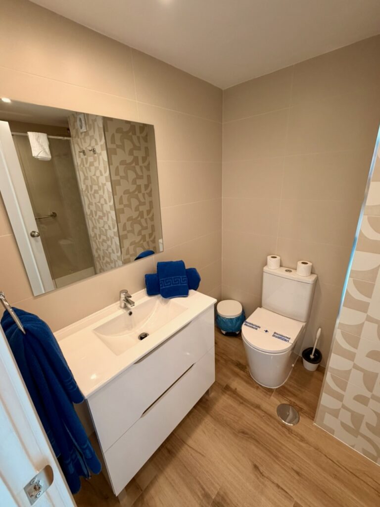 Kingfisher Apartments - Premium Rooms